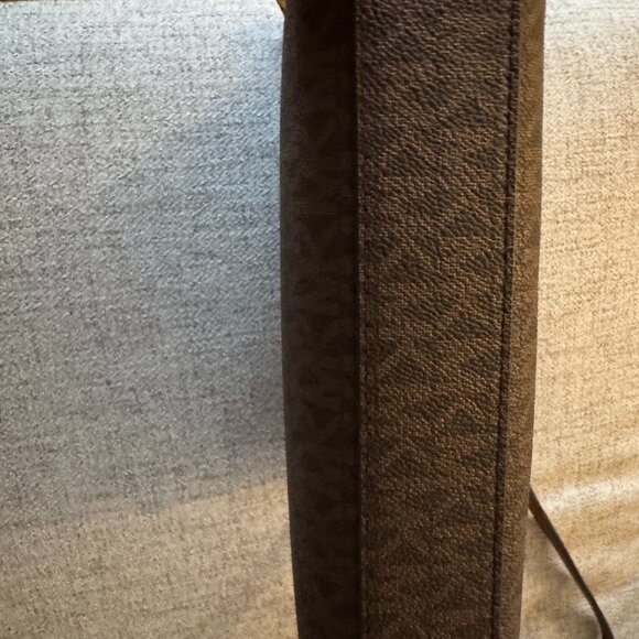 Michael Kors Trisha Crossboy Bag - Picture 2 of 5